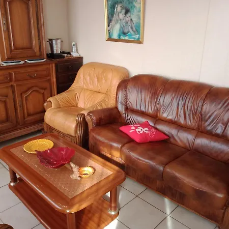 Maison Entière Garage Et Parking *