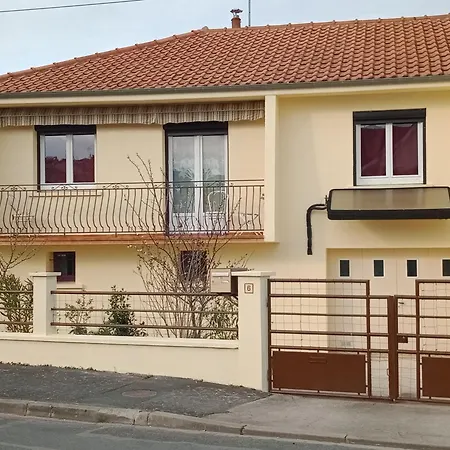 Maison Entière Garage Et Parking * Montluçon
