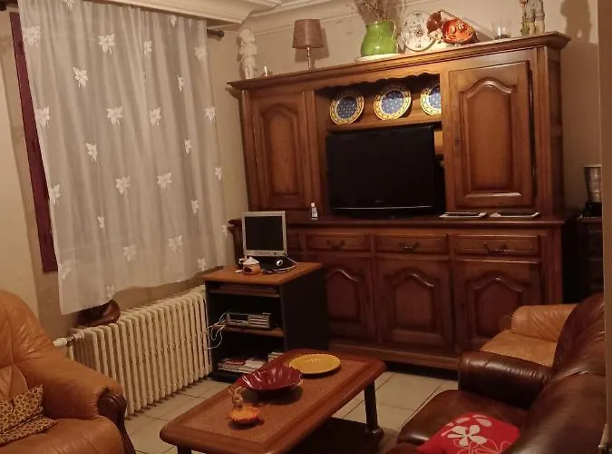 Maison Entière Garage Et Parking *